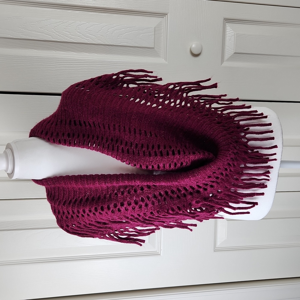 Steve Madden woven infinity scarf with fringe Pink Silver Threads